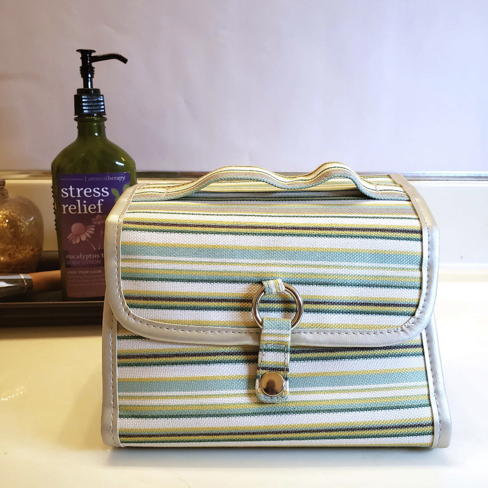 NWOT Hanging Makeup - Jewelry Carrier